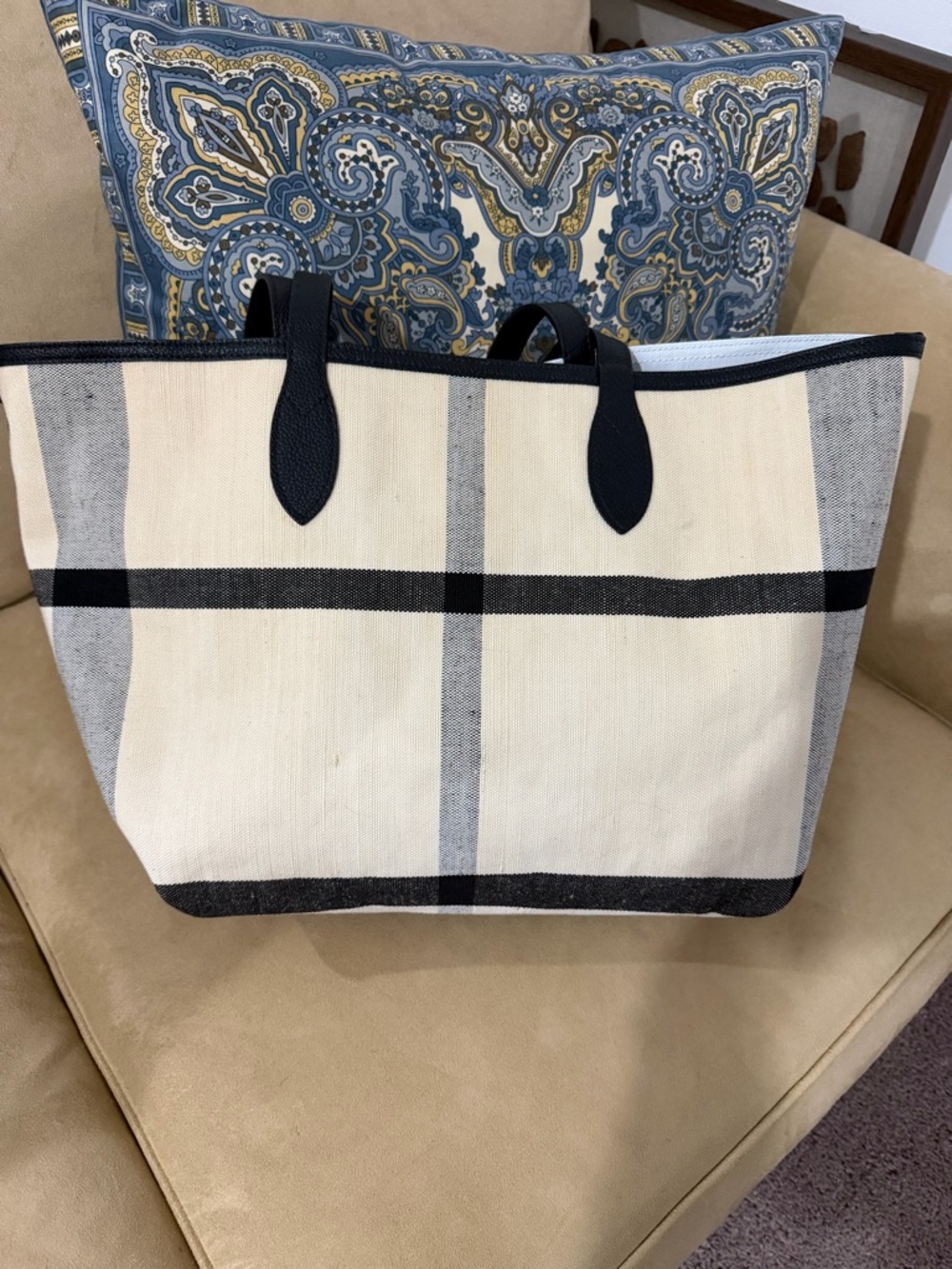 REVERSIBLE Burberry White Canvas Floral Logo Tote with Black Handles